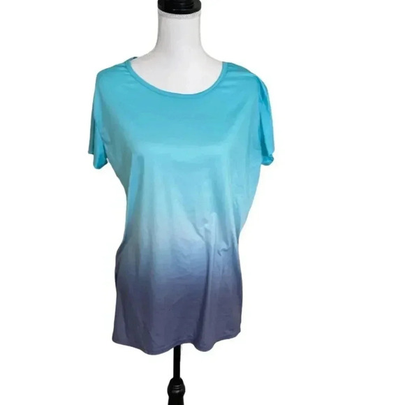 Gradient cotton/poly blend tee shirt, size M EUC - Picture 5 of 7